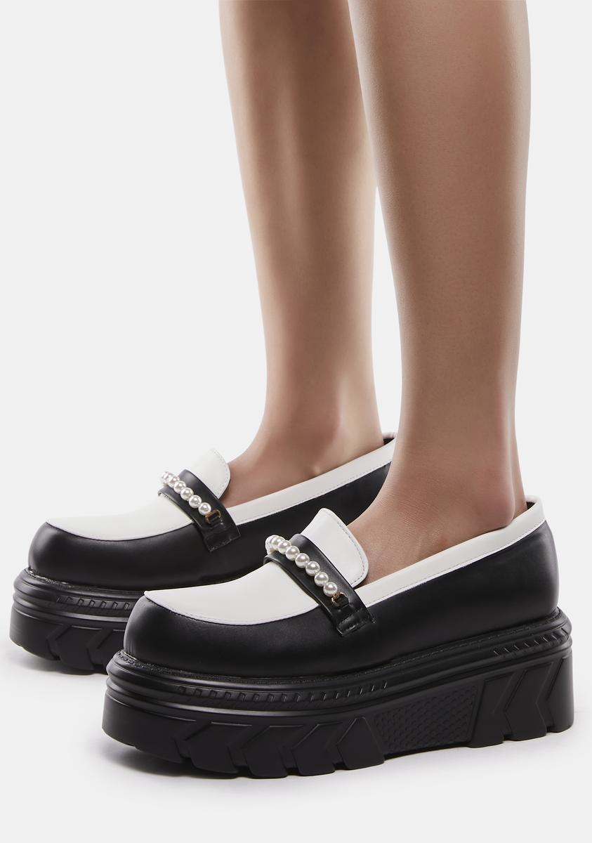 Myre Bar kande Koi Footwear Chunky Platform Color Block Pearl Loafers - Black/White –  Dolls Kill