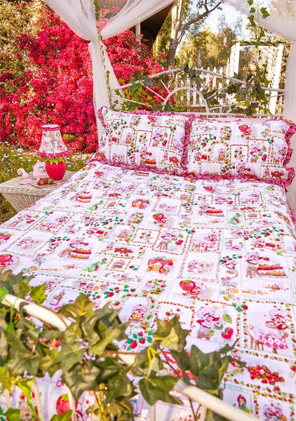 Dolls Kill X Strawberry Shortcake Ruffle Patchwork Print Duvet Cover And  Pillow Sham Bedding Set - Red/White